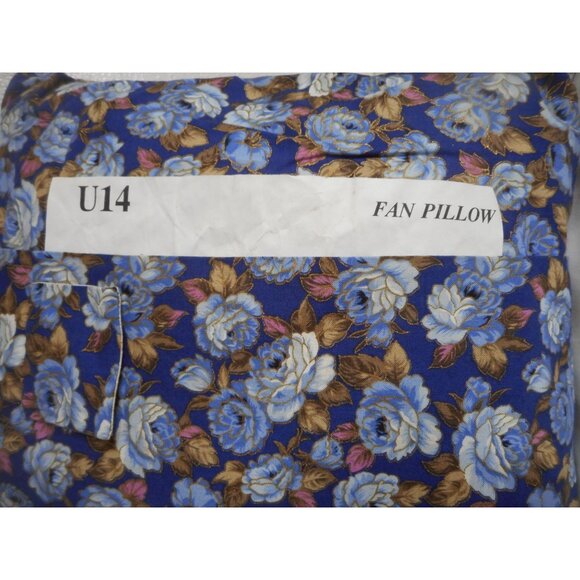 Quilted Blue Rose Embroidered Tatted Fan pattern Throw Pillow - Estate Find - Picture 7 of 8